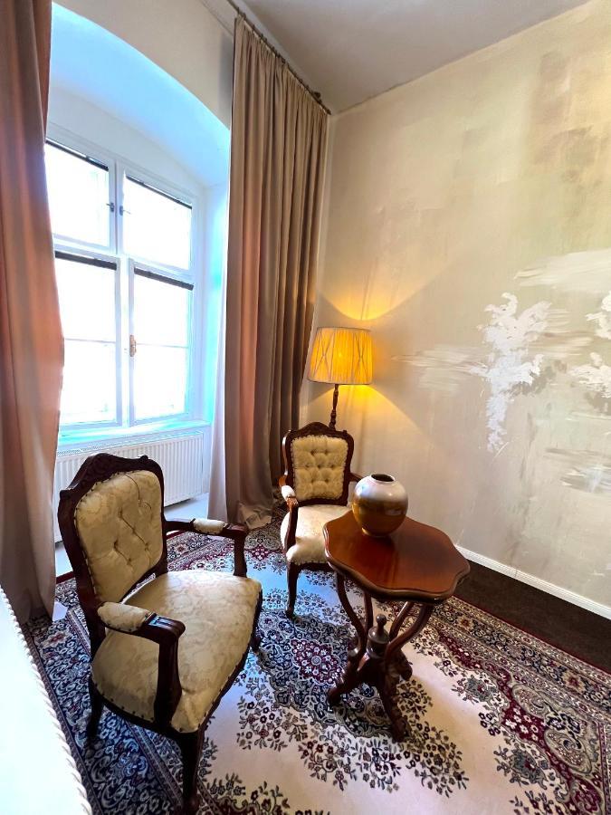 Csaky Palace Bratislava Apartment ภายนอก รูปภาพ