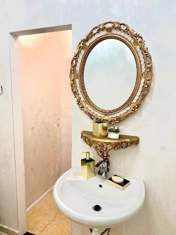 Csaky Palace Bratislava Apartment ภายนอก รูปภาพ