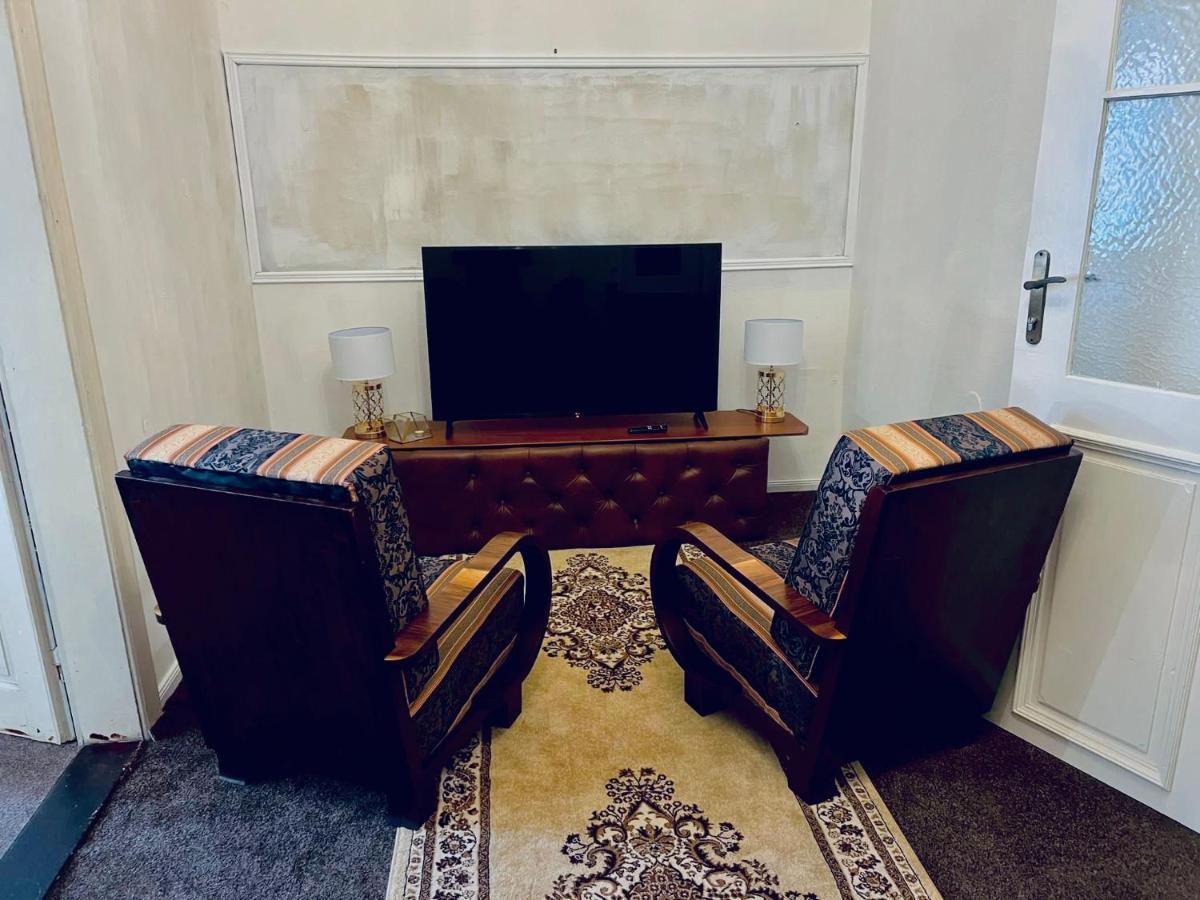 Csaky Palace Bratislava Apartment ภายนอก รูปภาพ