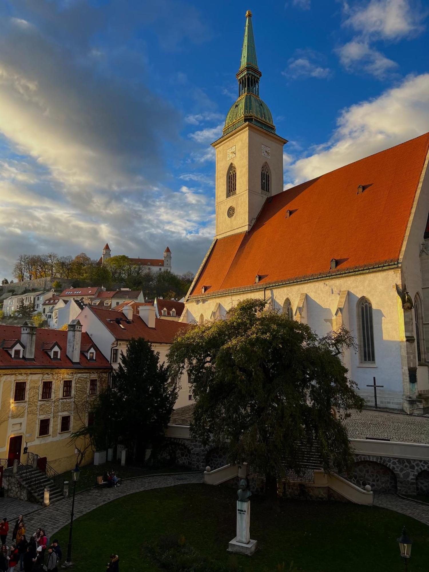 Csaky Palace Bratislava Apartment ภายนอก รูปภาพ
